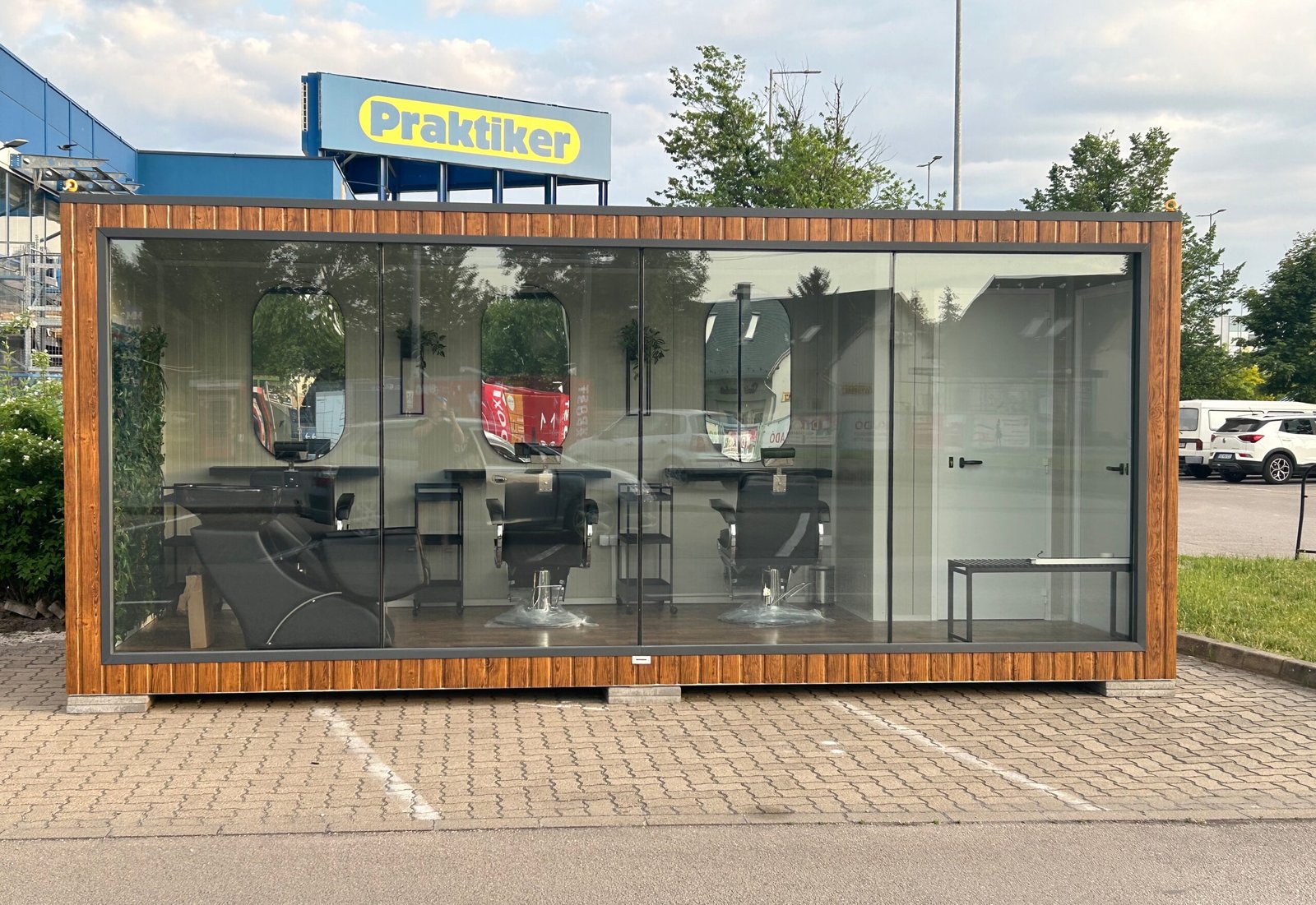 Üvegfalú Látványkonténer – Modern Moduláris Üzlethelyiség - Image 6